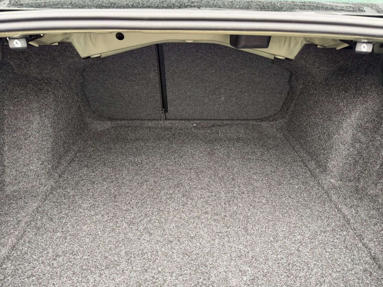 Used 2025 Volkswagen Jetta SE image 30