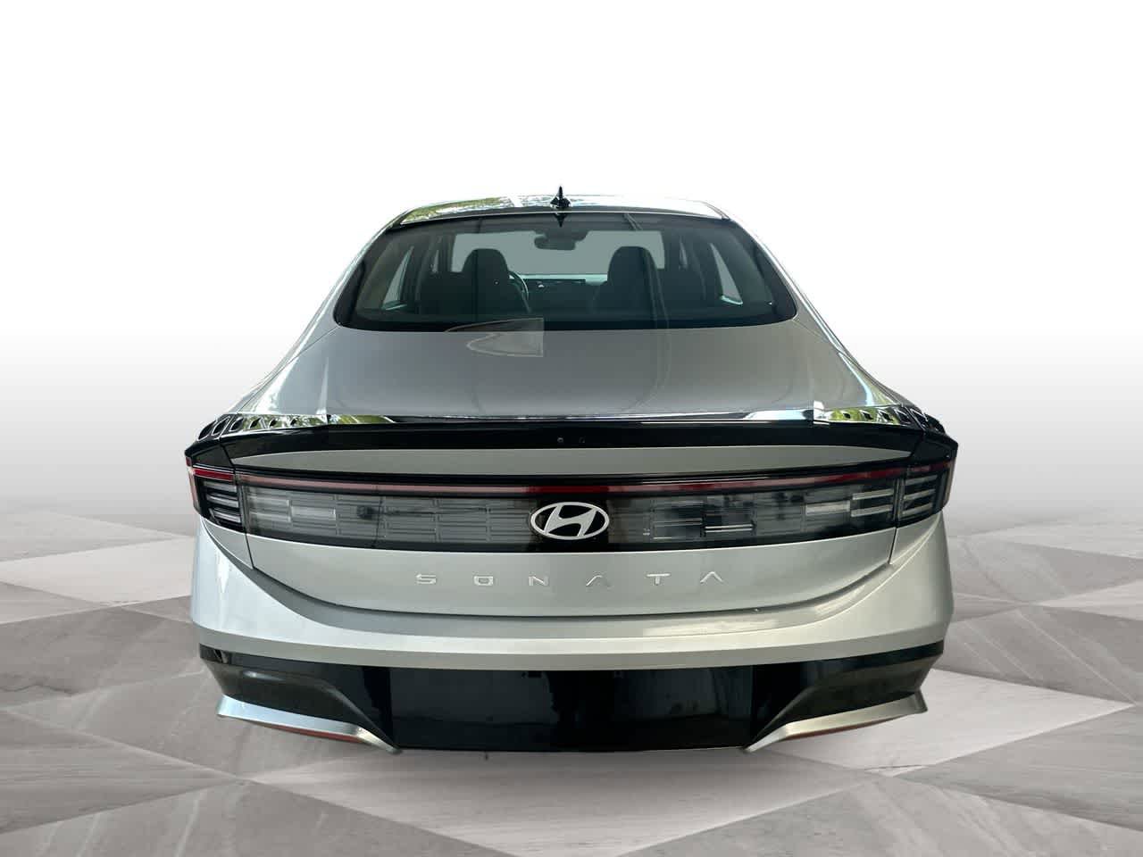 Used 2025 Hyundai Sonata SEL FWD image 7