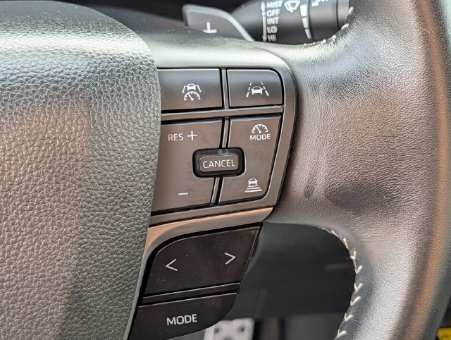Used 2025 Toyota Camry SE FWD image 19