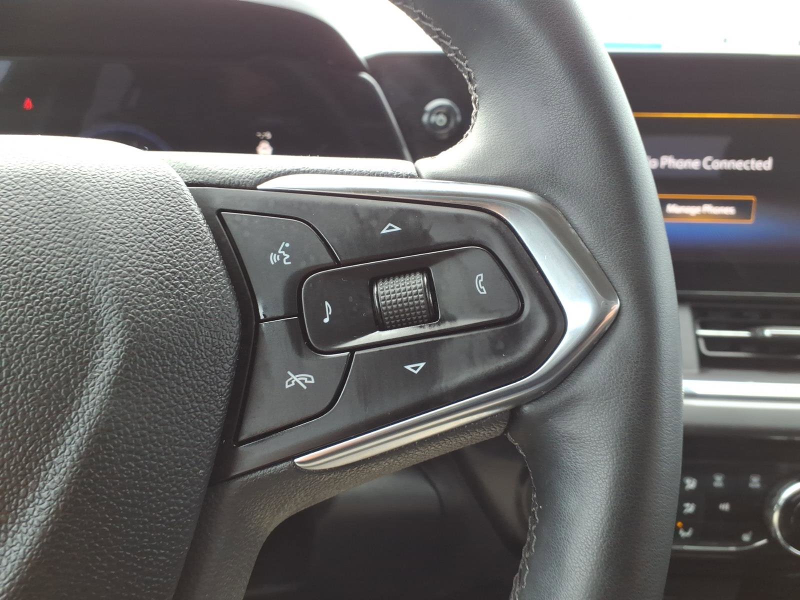 Certified 2024 Chevrolet Trax ACTIV image 19