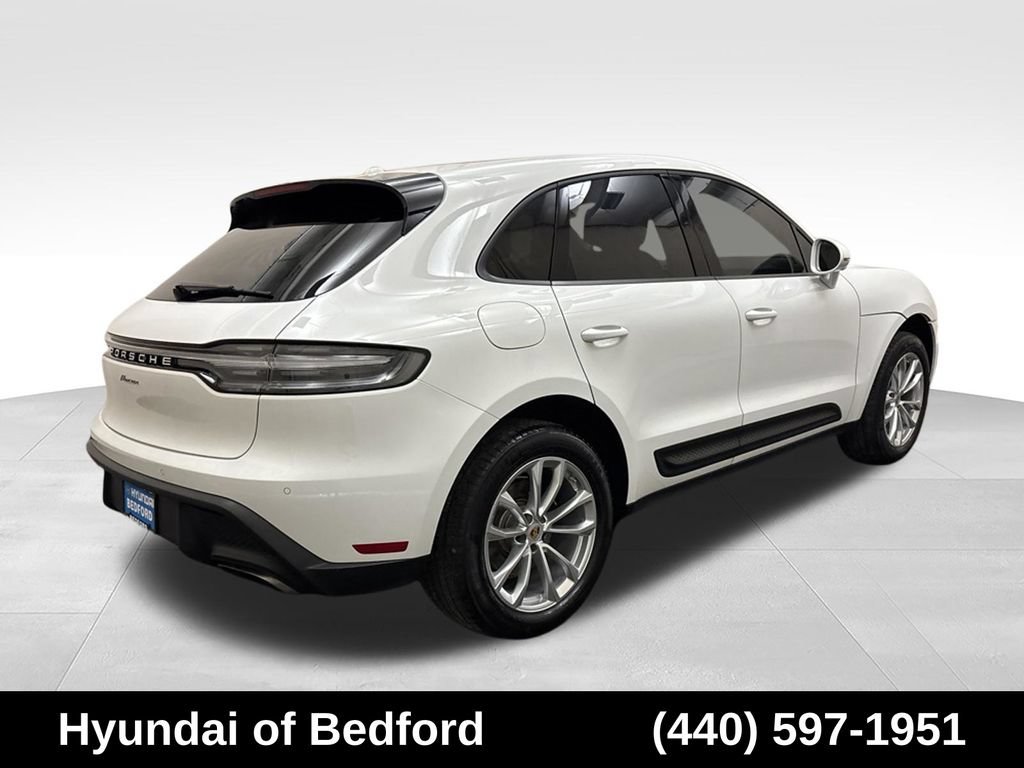 Used 2023 Porsche Macan Turbo AWD/4WD image 5