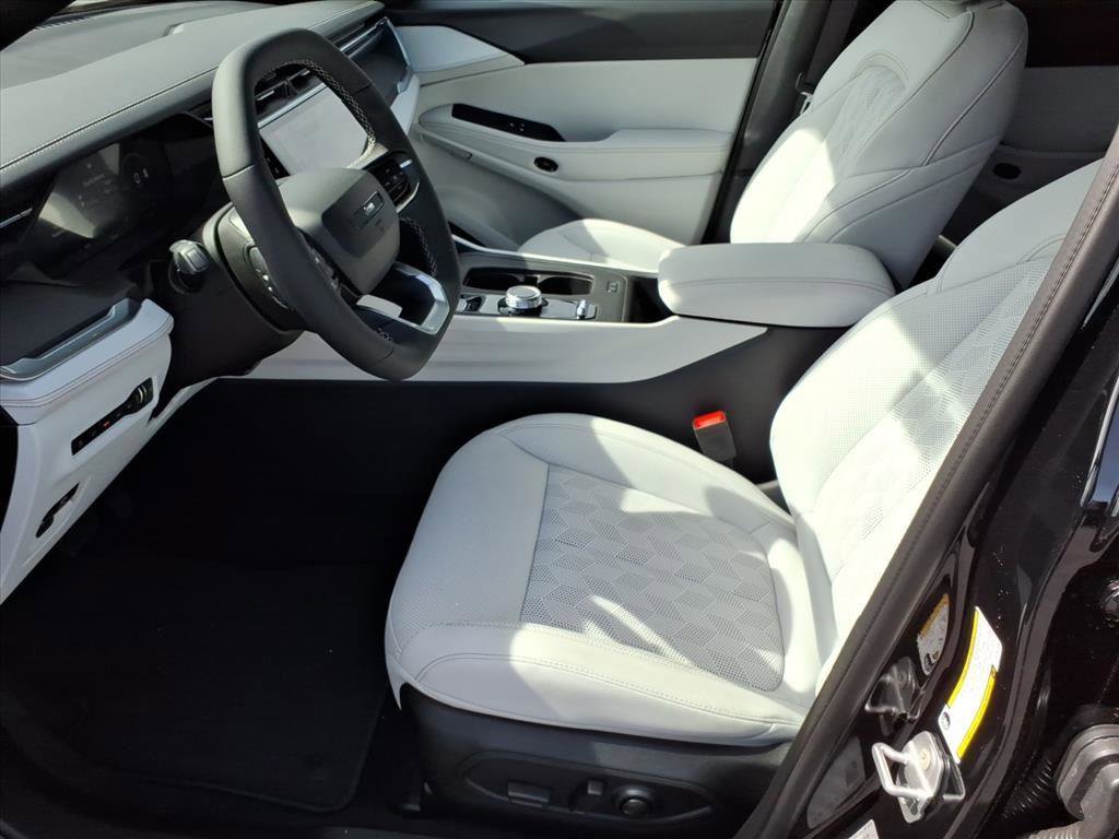 New 2026 Jeep Cherokee Overland image 3