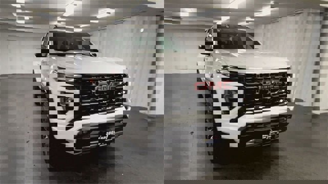 Certified 2024 GMC Canyon AT4 image 3