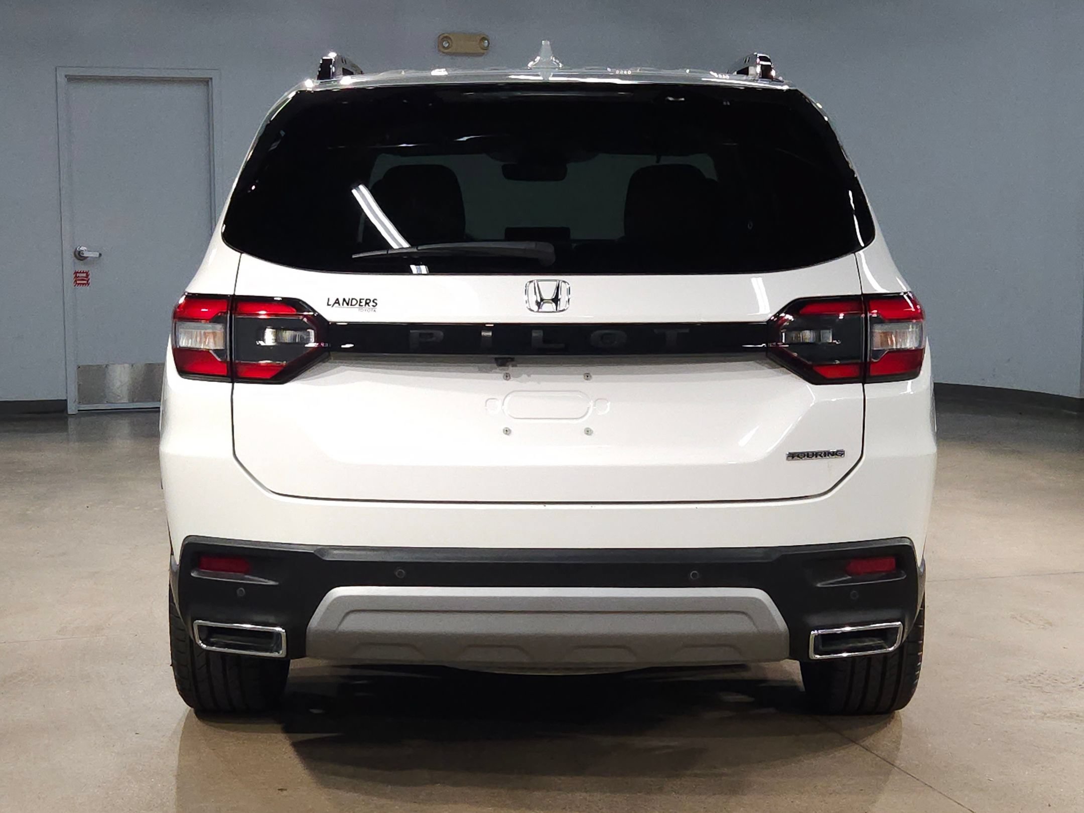 Used 2025 Honda Pilot Touring image 6