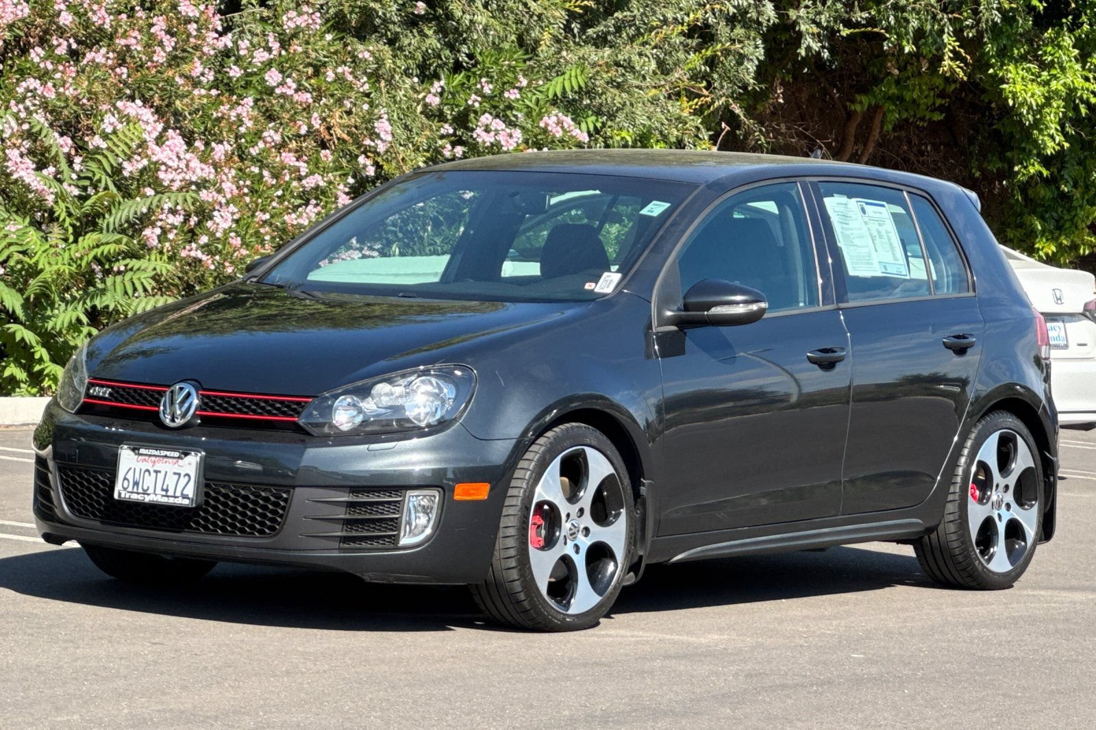 Used 2012 Volkswagen Golf 4-Door FWD image 8