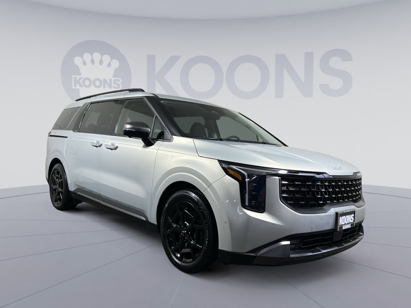 Used 2025 Kia Carnival SX FWD image 5