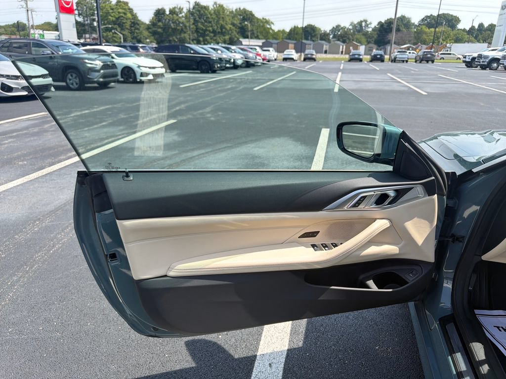 Used 2025 BMW 430i Convertible w/ Premium Package RWD image 13