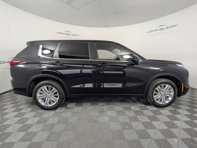 Used 2024 Mitsubishi Outlander ES image 9