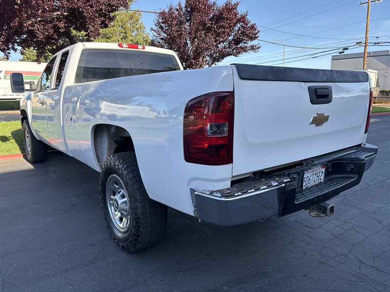 Used 2011 Chevrolet Silverado 3500 W/T AWD/4WD image 9