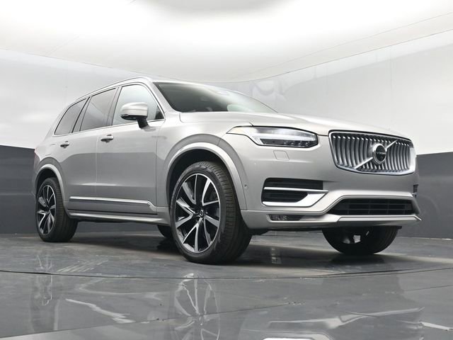Used 2023 Volvo XC90 B6 Plus w/ Protection Package image 32