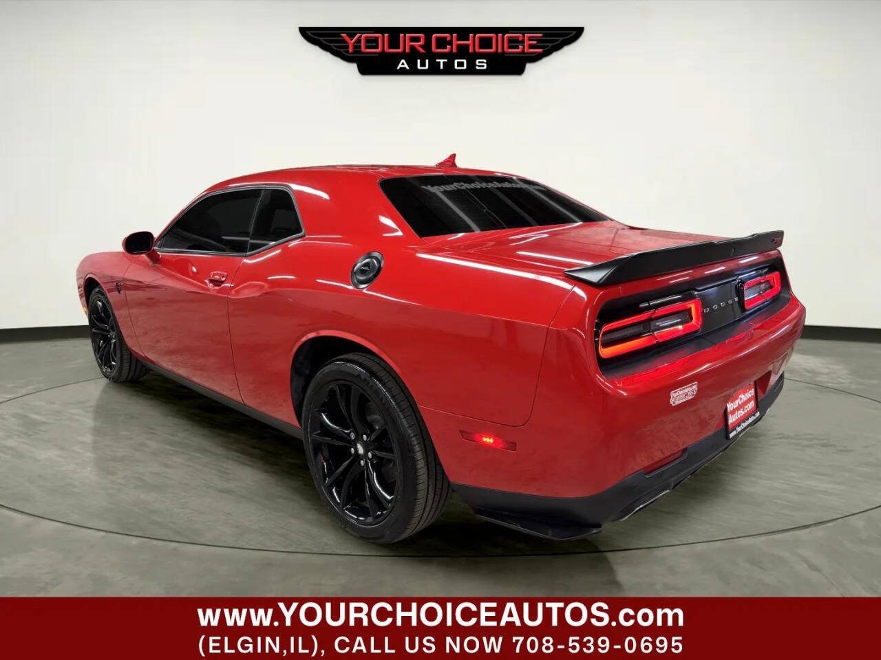 Used 2018 Dodge Challenger SXT Plus RWD image 3