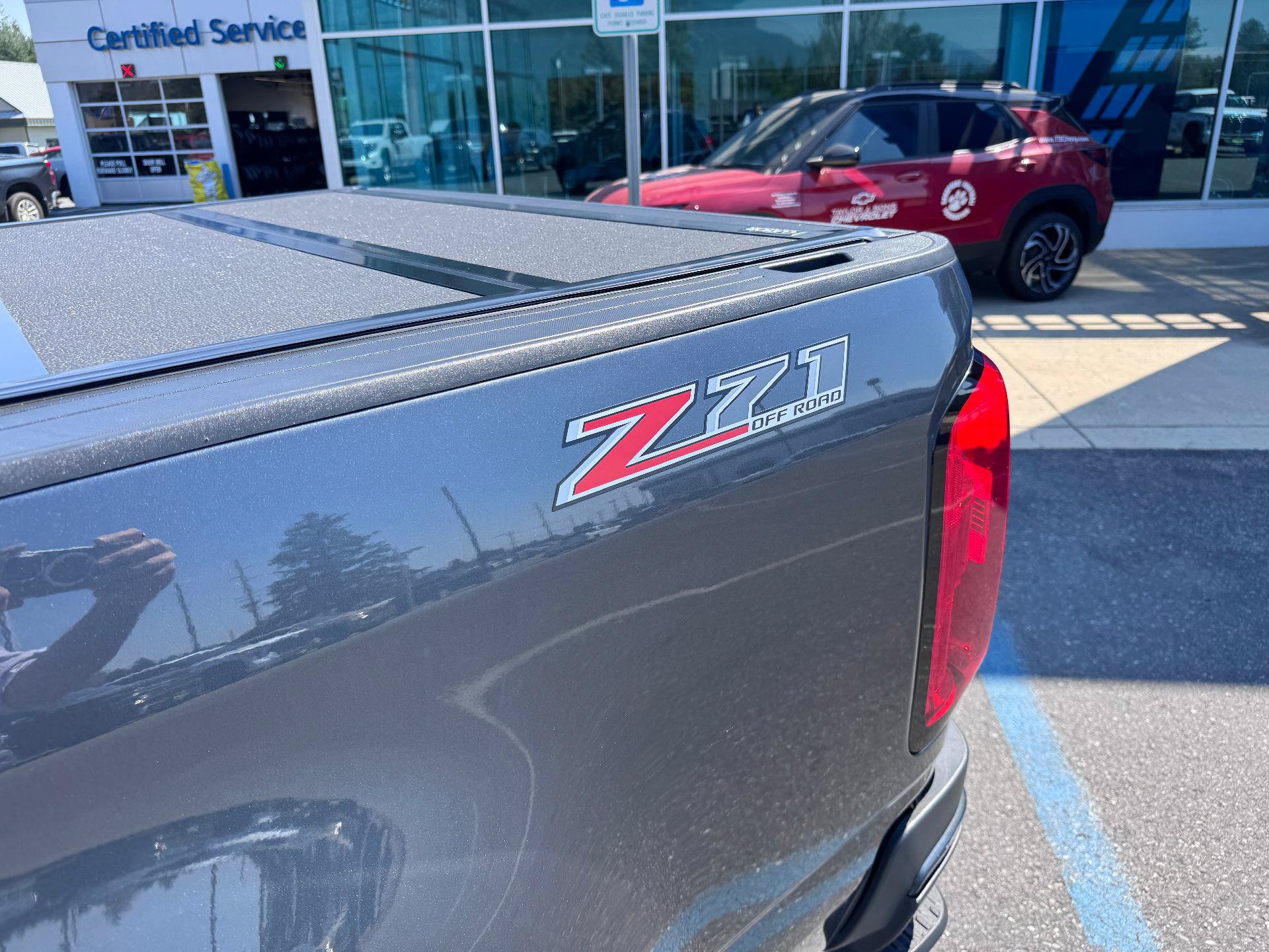 Used 2016 Chevrolet Colorado Z71 AWD/4WD image 38