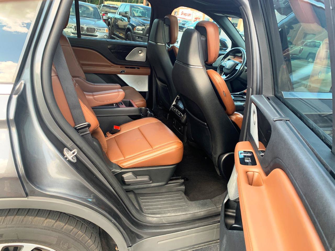 Used 2020 Lincoln Aviator Reserve w/ Equipment Group 201A AWD/4WD image 19