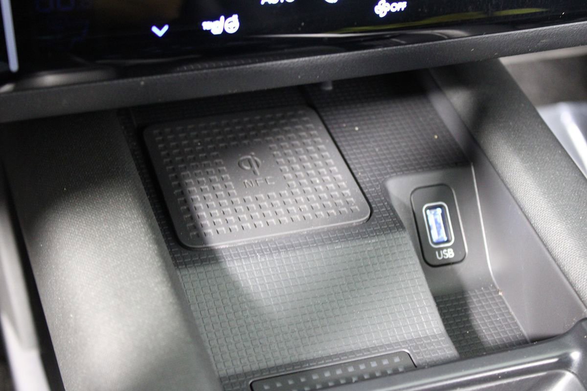 Used 2024 Hyundai Ioniq 6 Limited RWD image 17