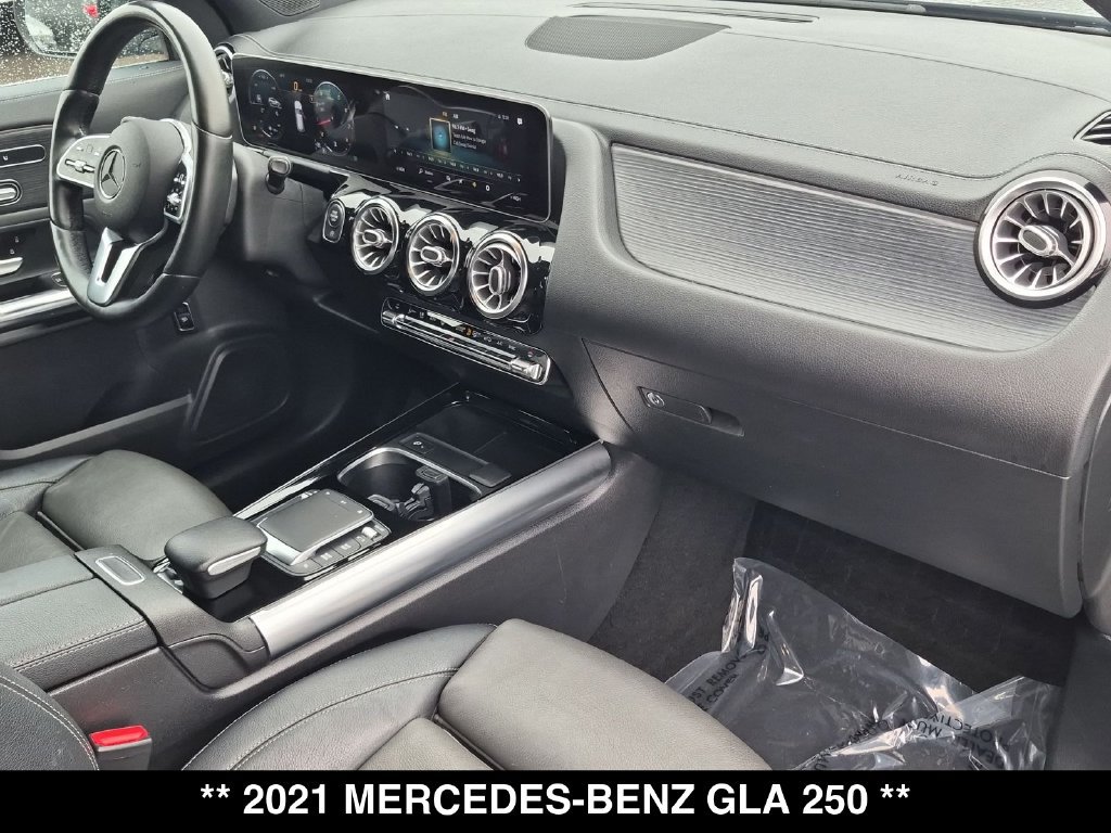 Certified 2021 Mercedes-Benz GLA 250 4MATIC image 32