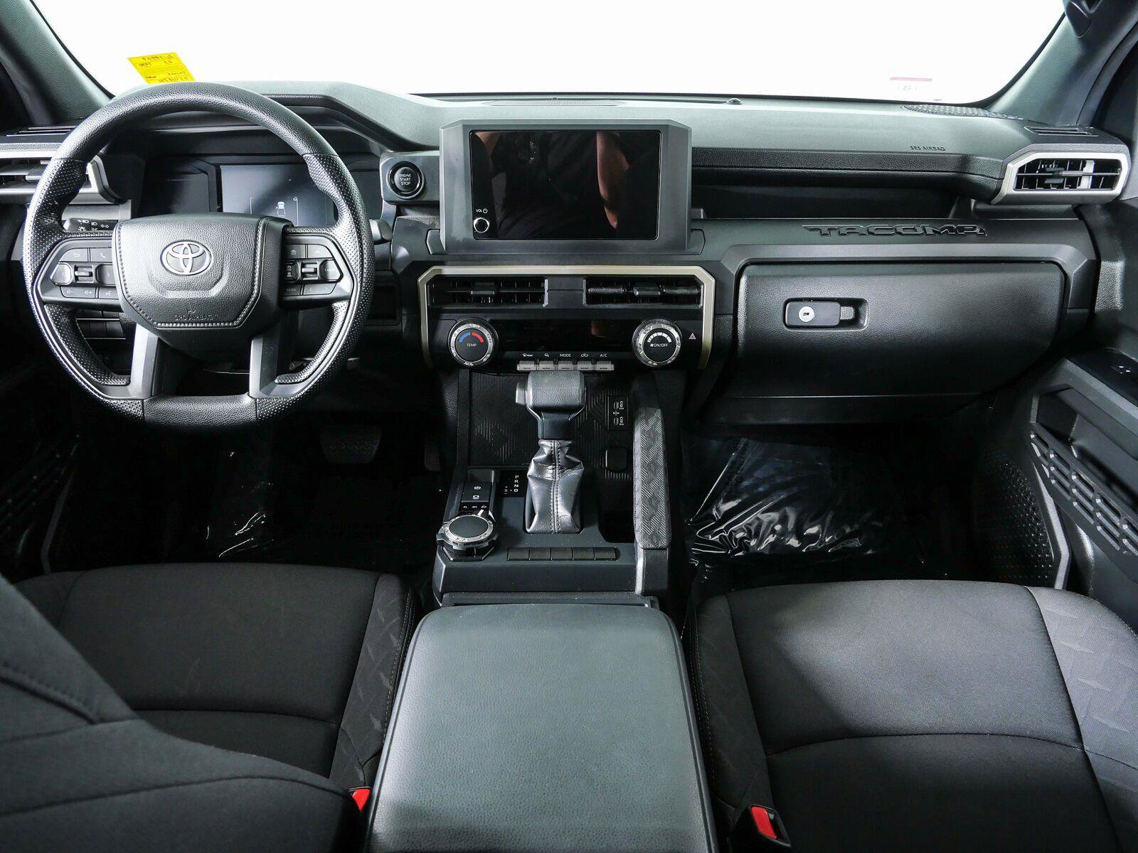 Used 2025 Toyota Tacoma SR AWD/4WD image 18