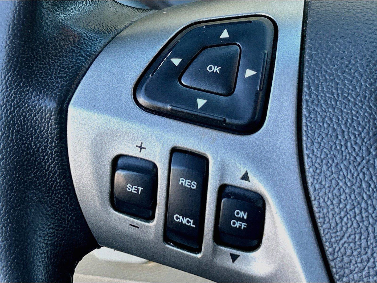 Used 2015 Ford Taurus Limited FWD image 34