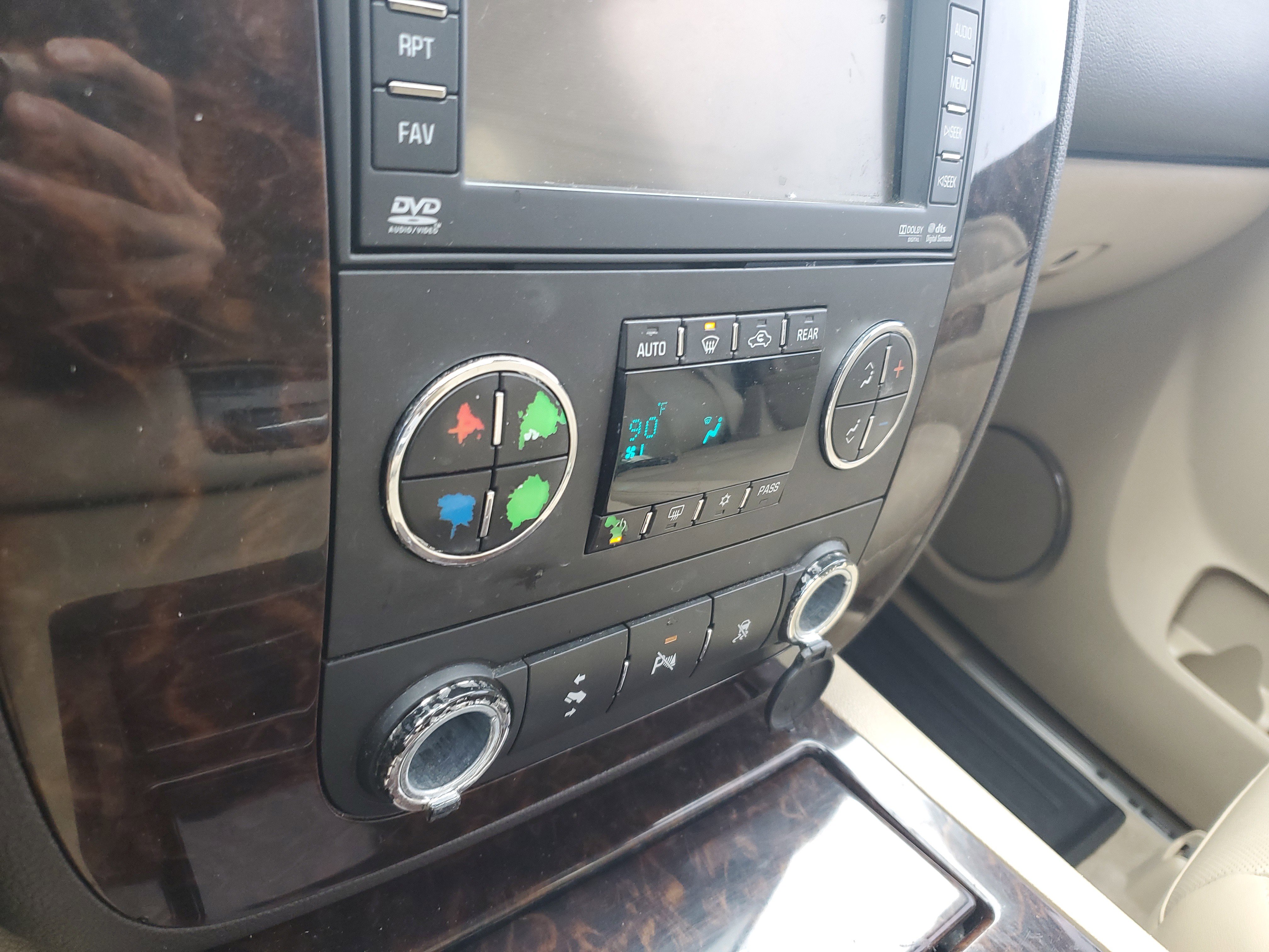 Used 2011 GMC Yukon XL Denali image 23