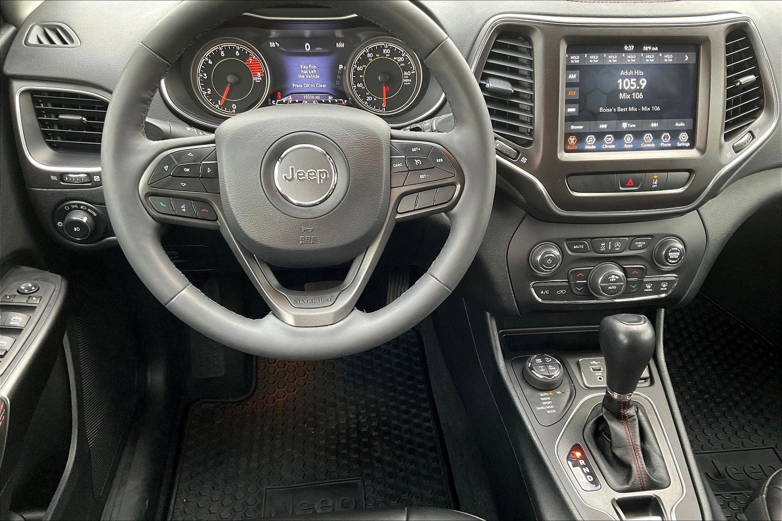 Used 2022 Jeep Cherokee Trailhawk w/ Trailer Tow Group image 8