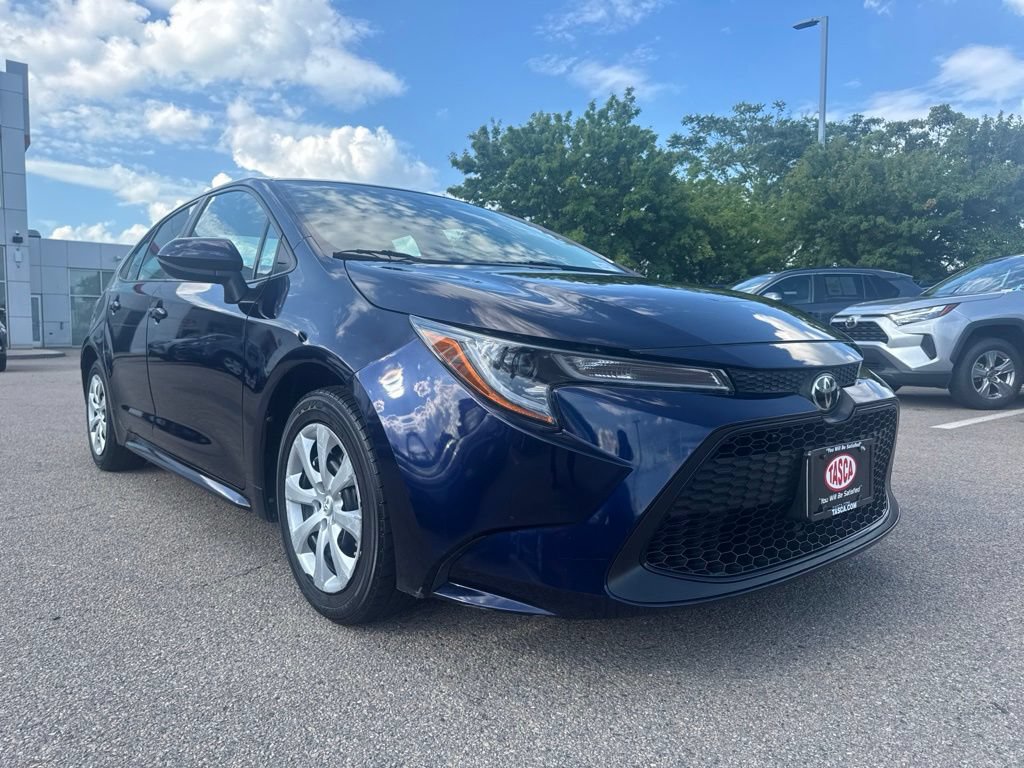 Used 2021 Toyota Corolla LE FWD image 11