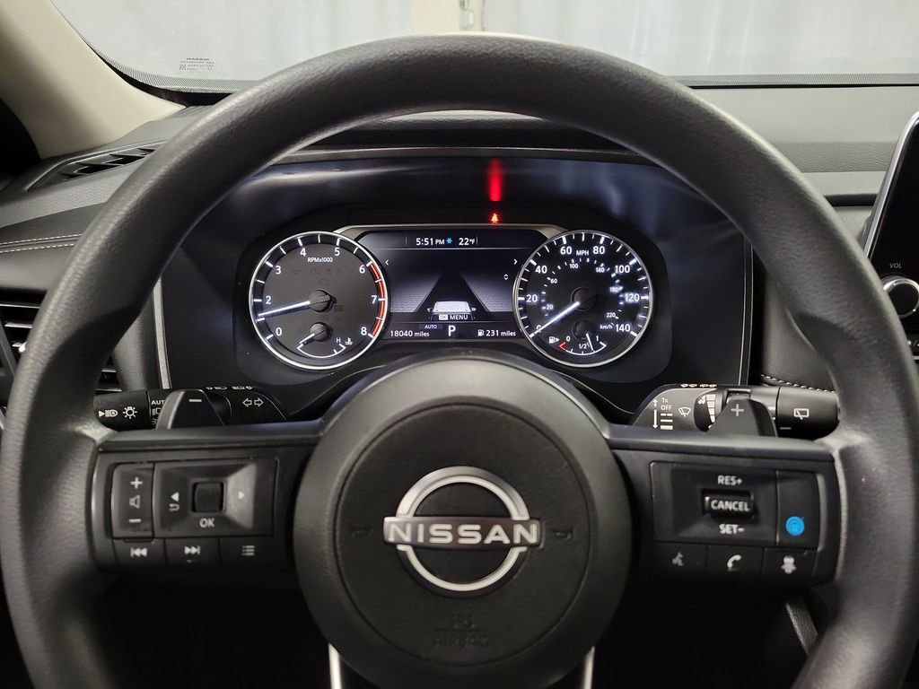 Used 2024 Nissan Rogue SV image 14