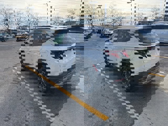 Used 2025 Hyundai Tucson Blue image 5