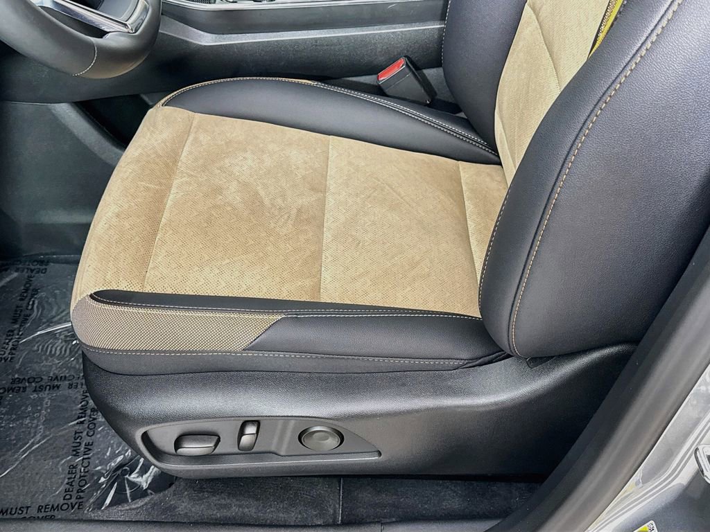 Used 2026 Chevrolet Equinox ACTIV FWD image 25