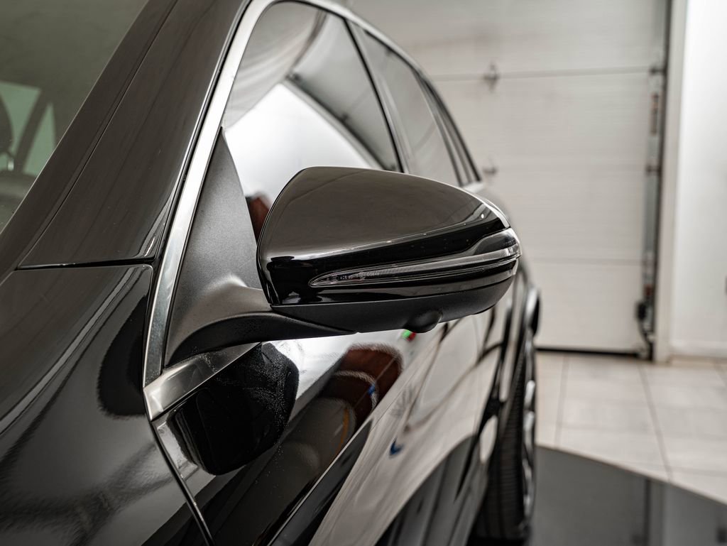 Used 2022 Mercedes-Benz GLC 300 4MATIC image 9