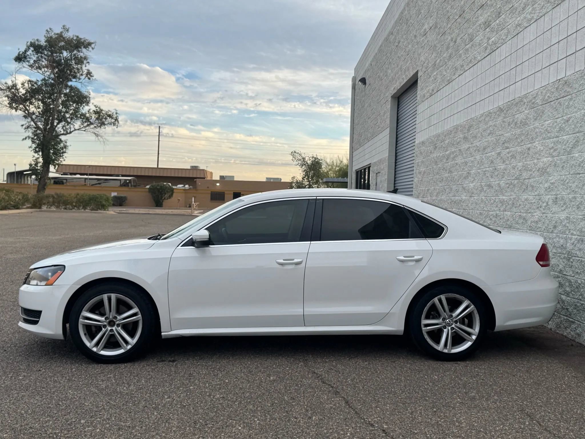 Used 2015 Volkswagen Passat TDI SE FWD image 5