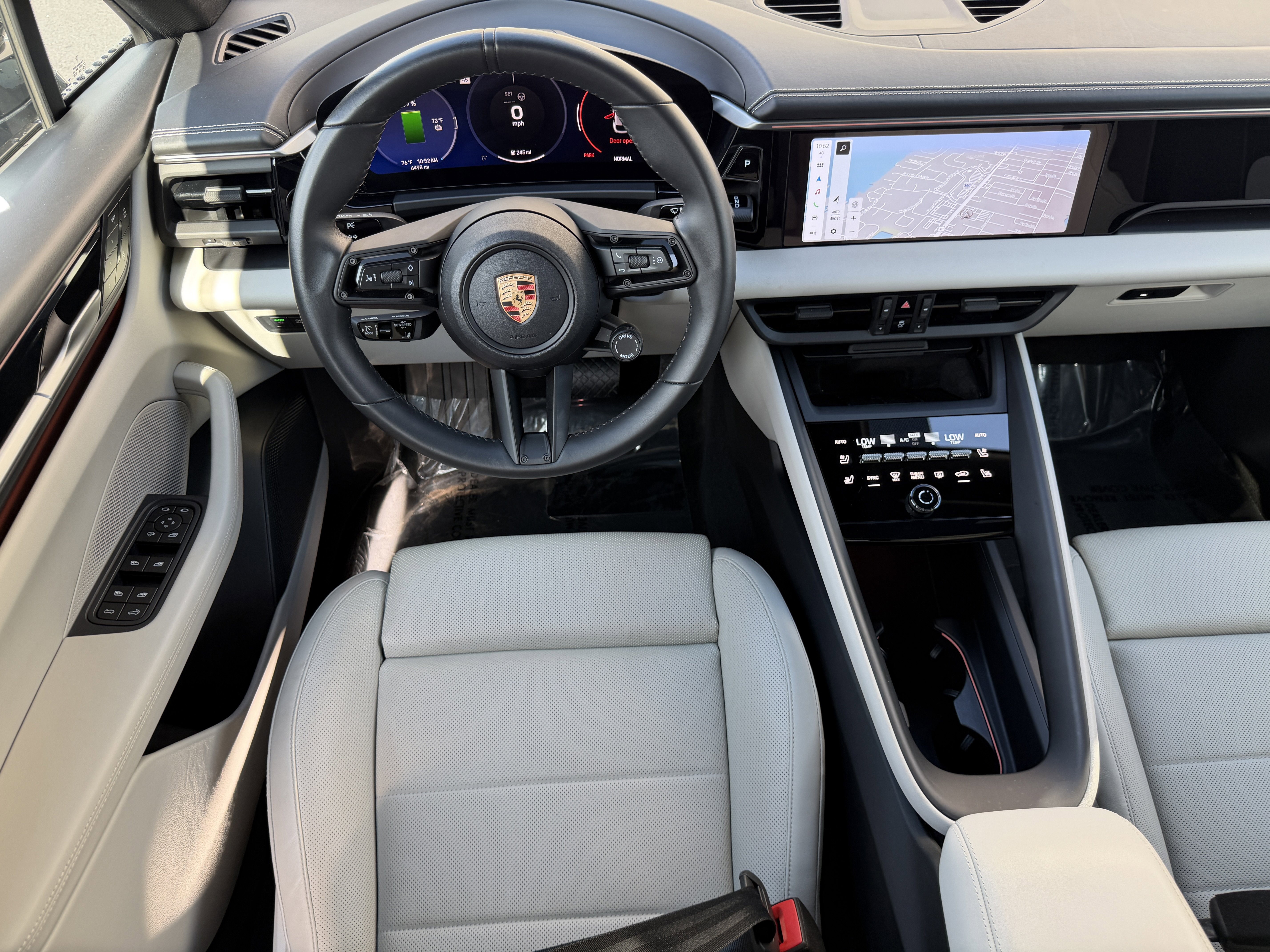 Certified 2024 Porsche Macan 4 Electric image 19