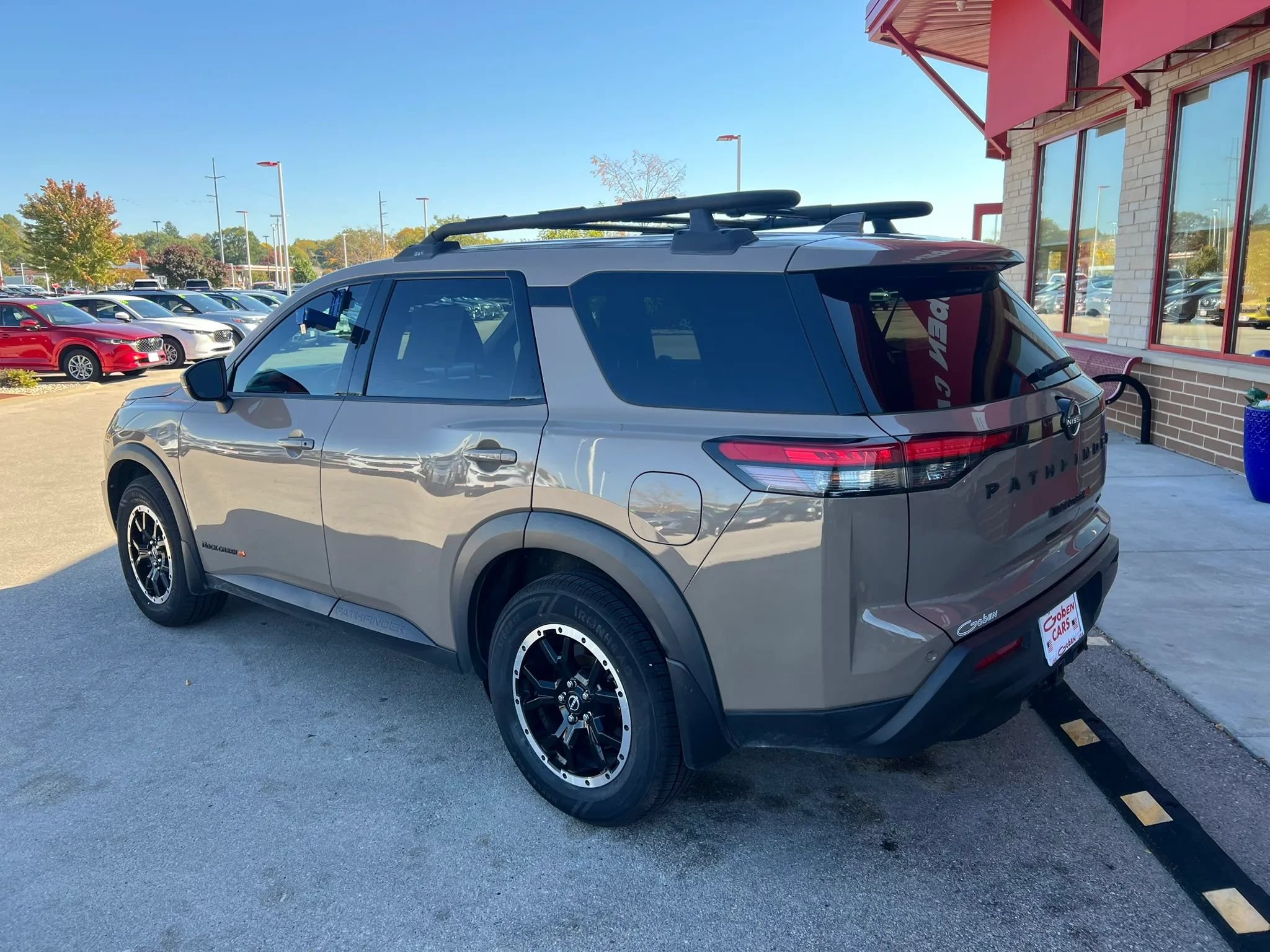 Used 2023 Nissan Pathfinder SV AWD/4WD image 5