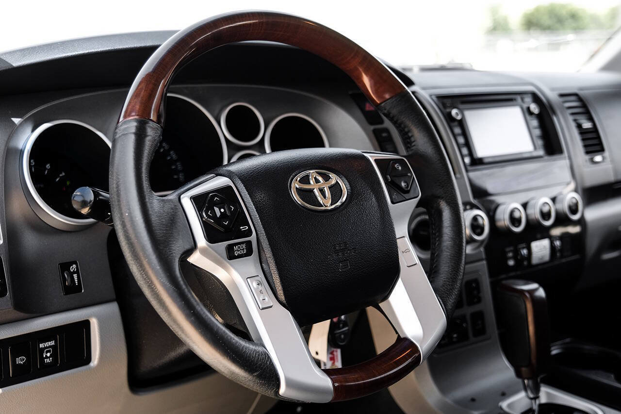 Used 2017 Toyota Sequoia Platinum AWD/4WD image 16