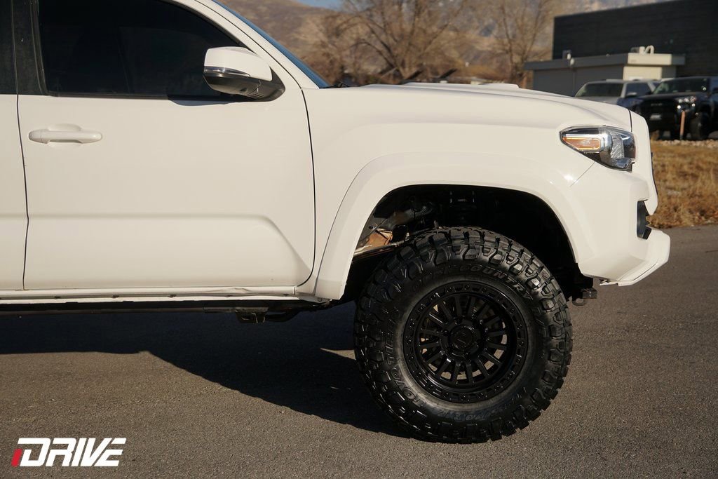 Used 2021 Toyota Tacoma TRD Sport w/ Advanced Technology Package image 13