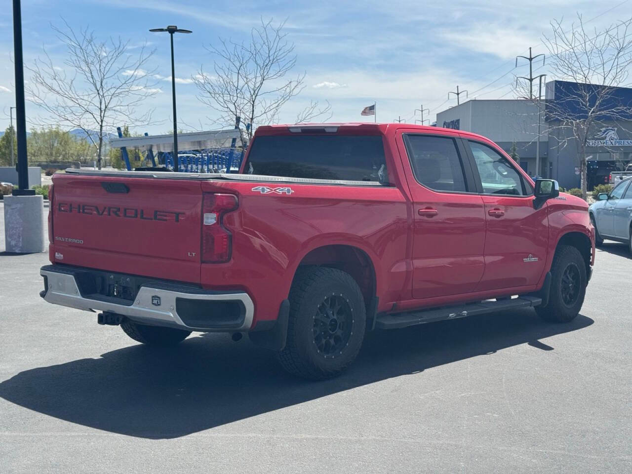 Used 2020 Chevrolet Silverado 1500 LT w/ True North Edition AWD/4WD image 7