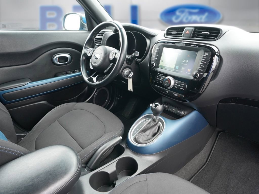 Used 2015 Kia Soul + w/ Audio Package image 27