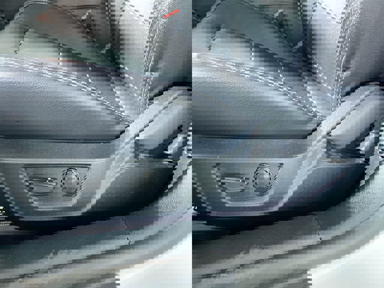 Used 2023 Ford Mustang Premium image 14