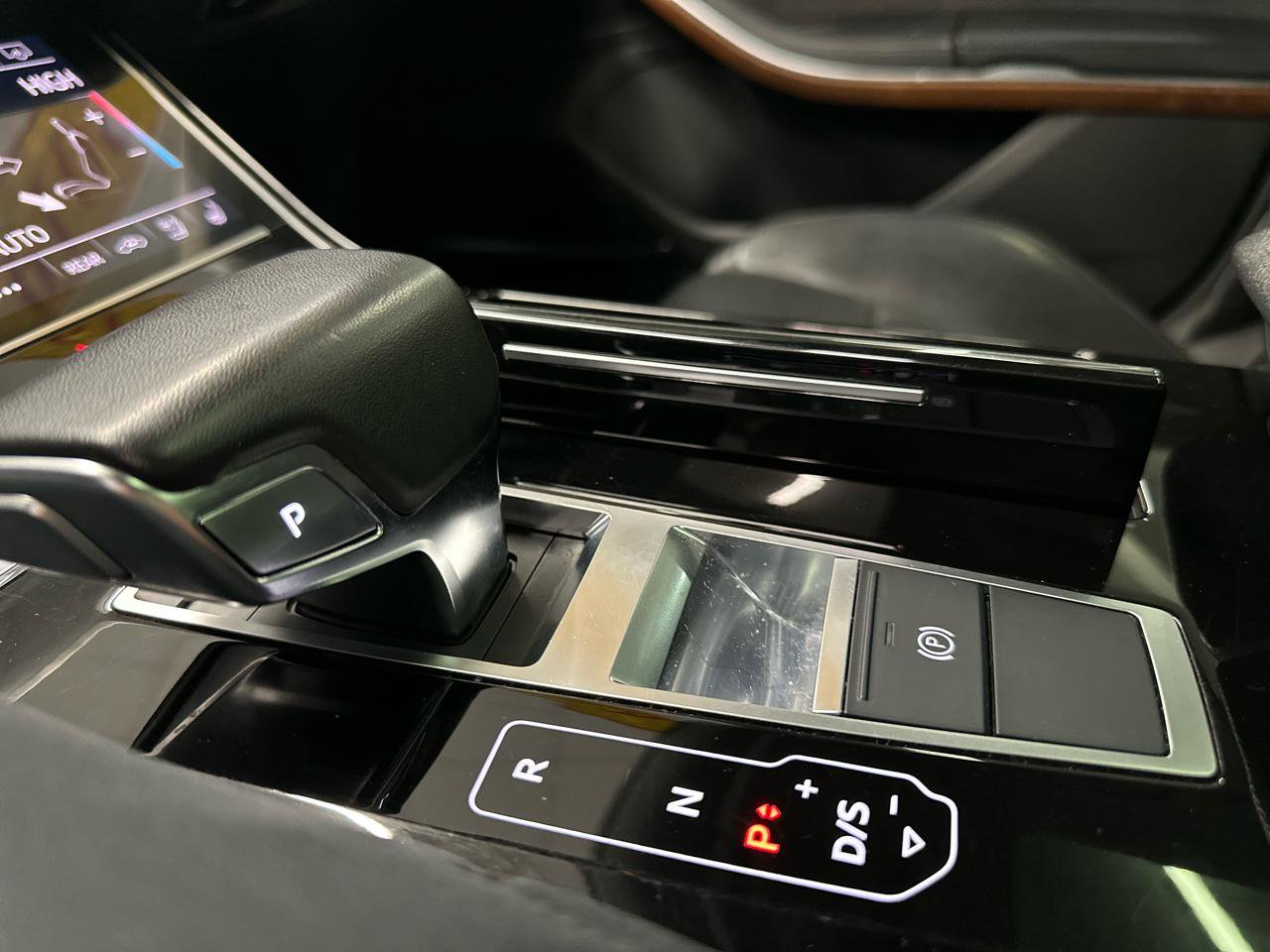 Used 2019 Audi A8 L 3.0T w/ Executive Package image 32