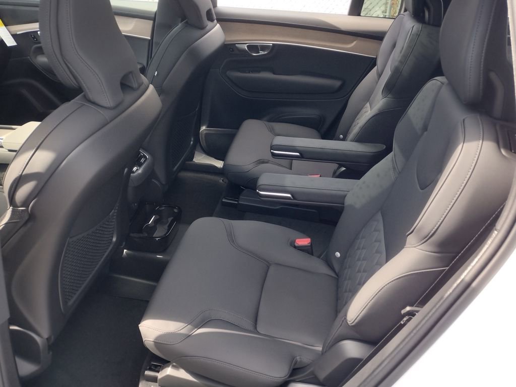 New 2026 Volvo XC90 B6 Plus w/ Protection Package image 22