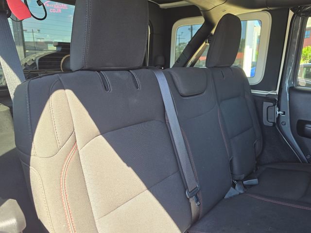 Used 2023 Jeep Wrangler Unlimited Rubicon w/ Cold Weather Group AWD/4WD image 29