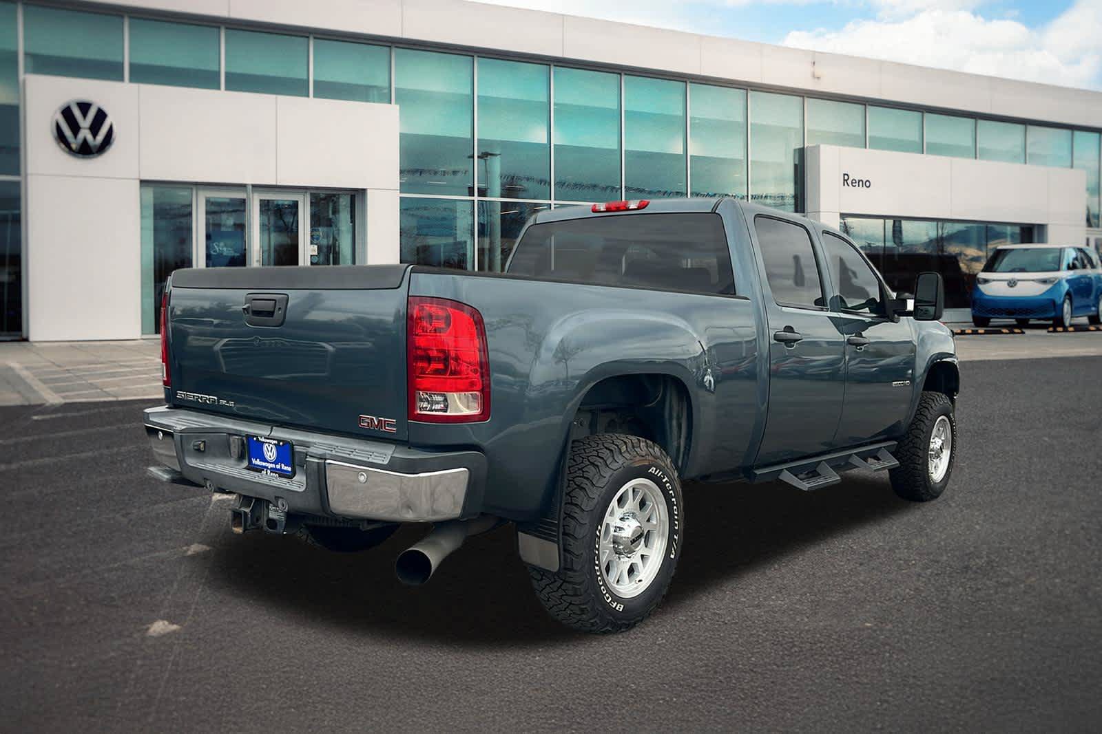 Used 2014 GMC Sierra 2500 SLE w/ SLE Preferred Package AWD/4WD image 5