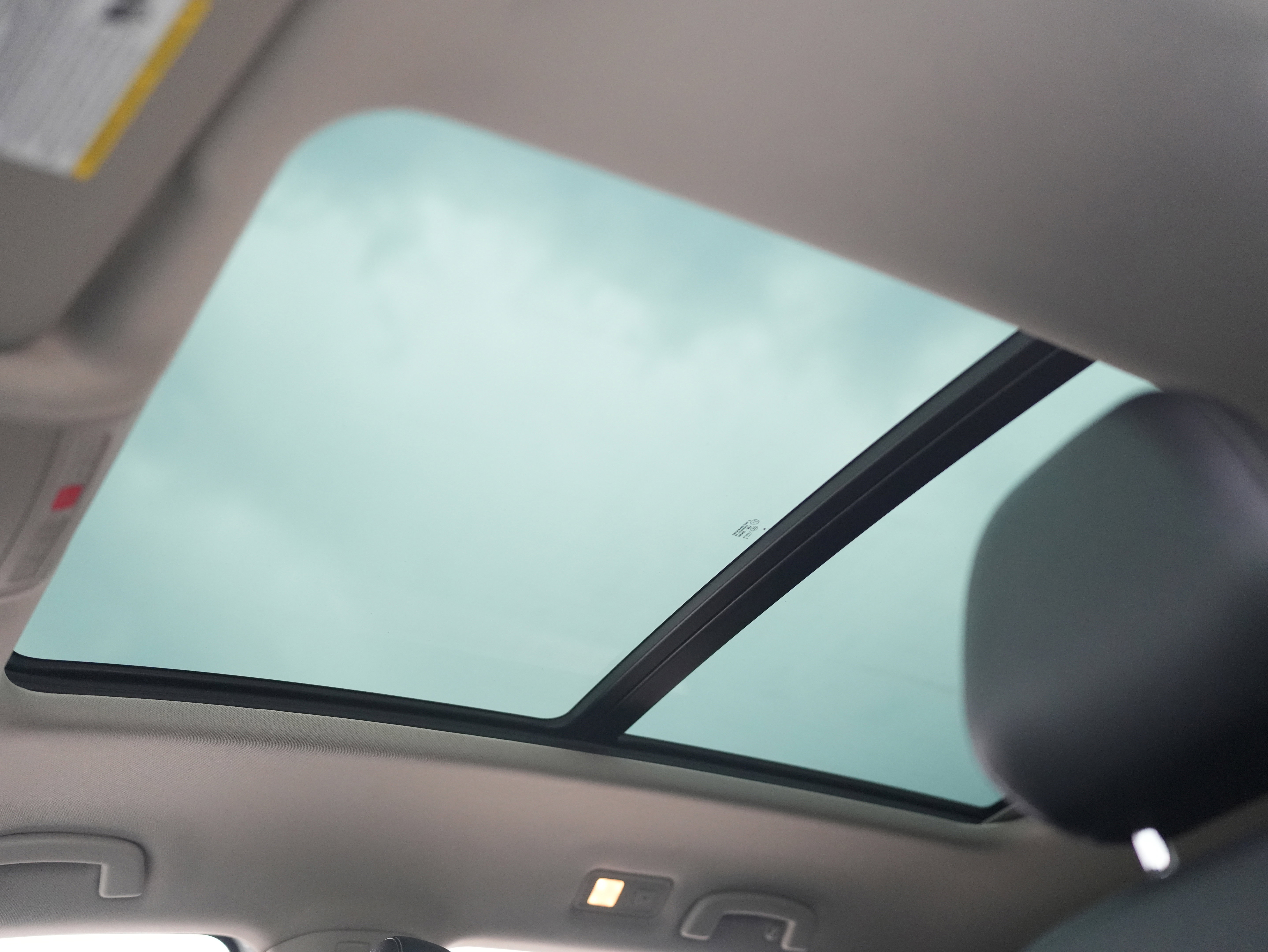 Used 2019 Volkswagen Atlas SE image 29