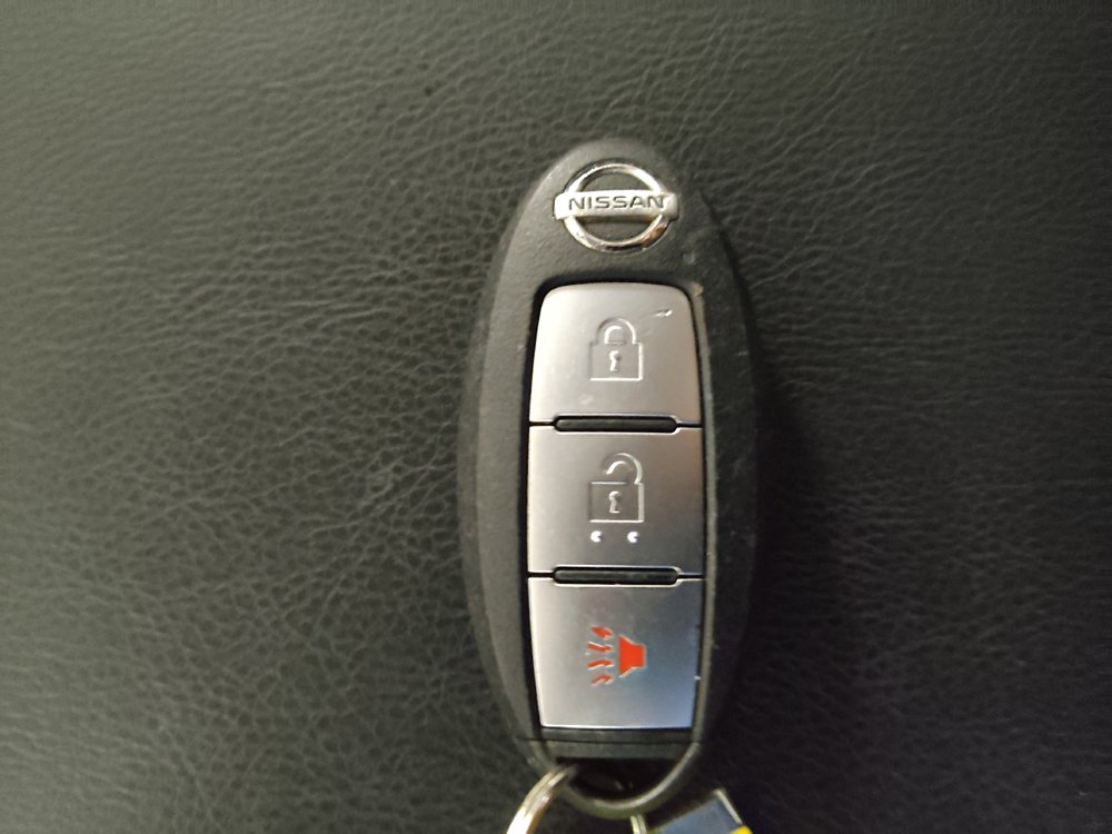 Used 2020 Nissan Pathfinder S FWD image 32