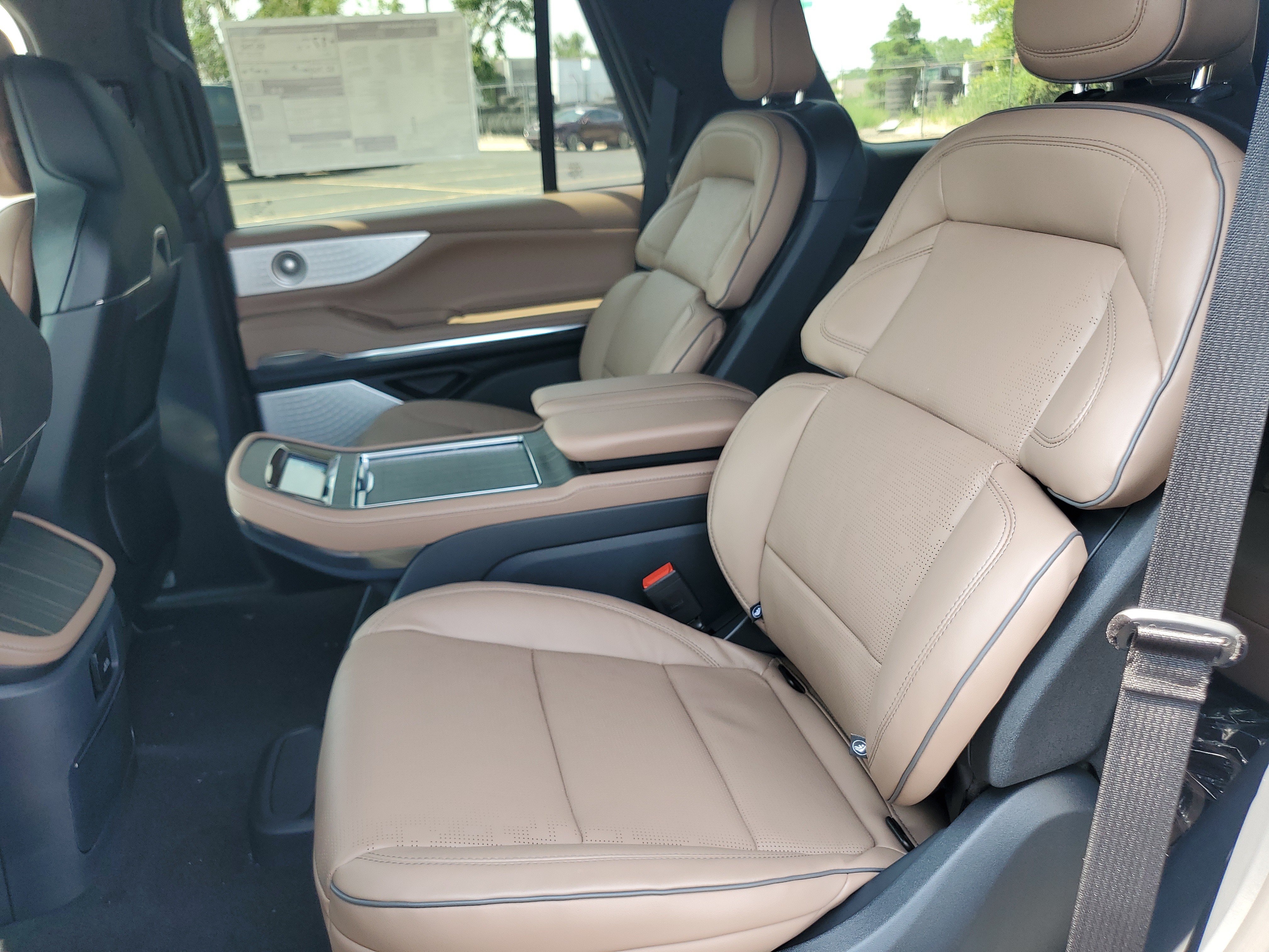 New 2027 Lincoln Navigator Black Label AWD/4WD image 30