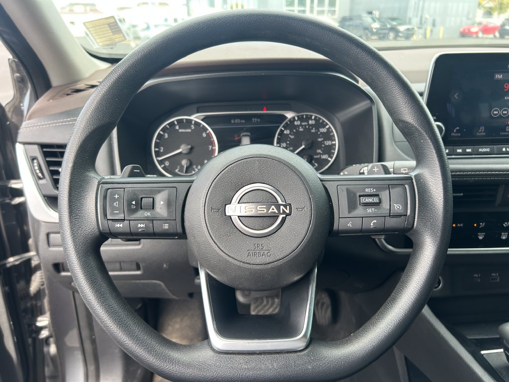 Used 2023 Nissan Rogue S FWD image 19