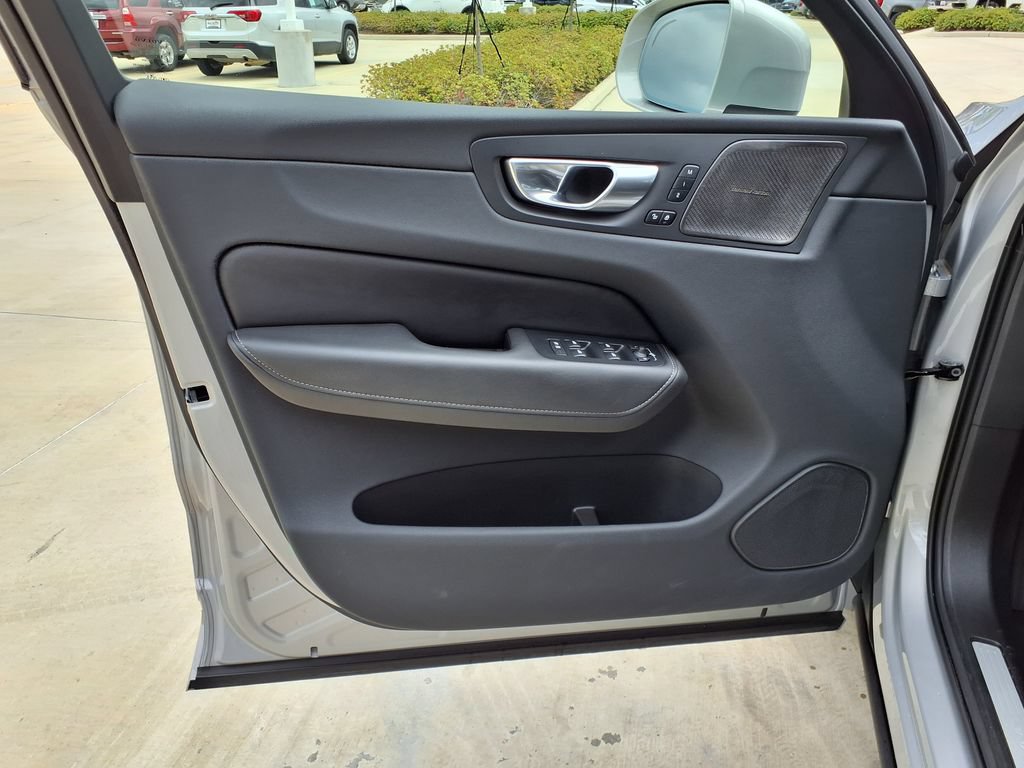 Certified 2023 Volvo XC60 B5 Ultimate w/ Protection Package Premier FWD image 14