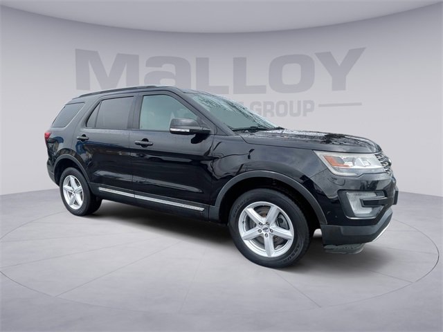 Used 2017 Ford Explorer XLT image 7