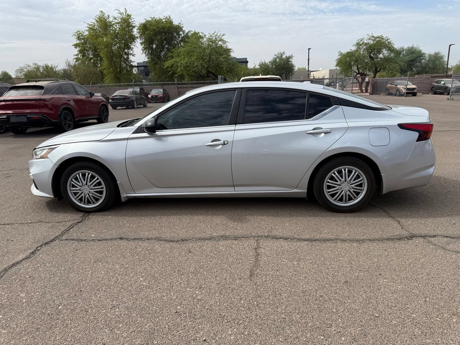 Used 2022 Nissan Altima 2.5 SR FWD image 8