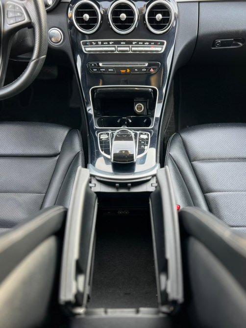 Used 2015 Mercedes-Benz C 300 4MATIC Sedan image 14