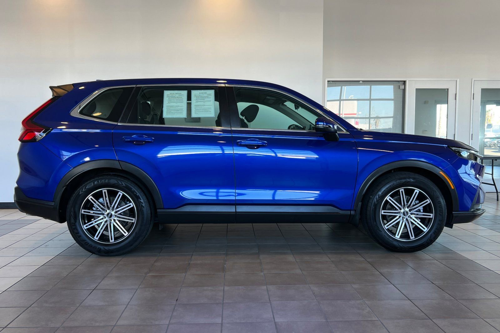 Used 2024 Honda CR-V LX image 3