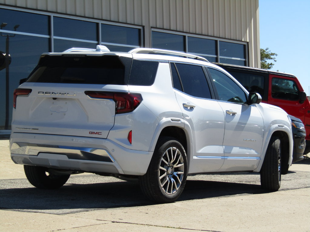 New 2027 GMC Terrain Denali AWD/4WD image 3